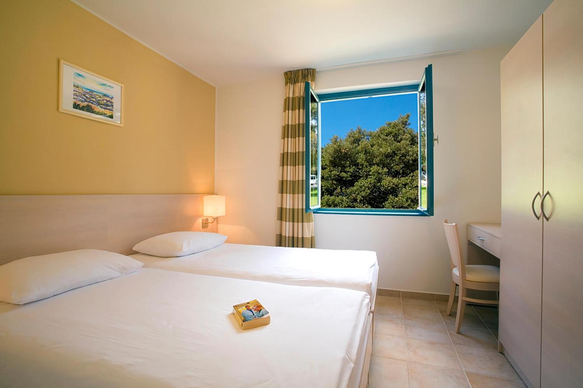 Solaris 3*