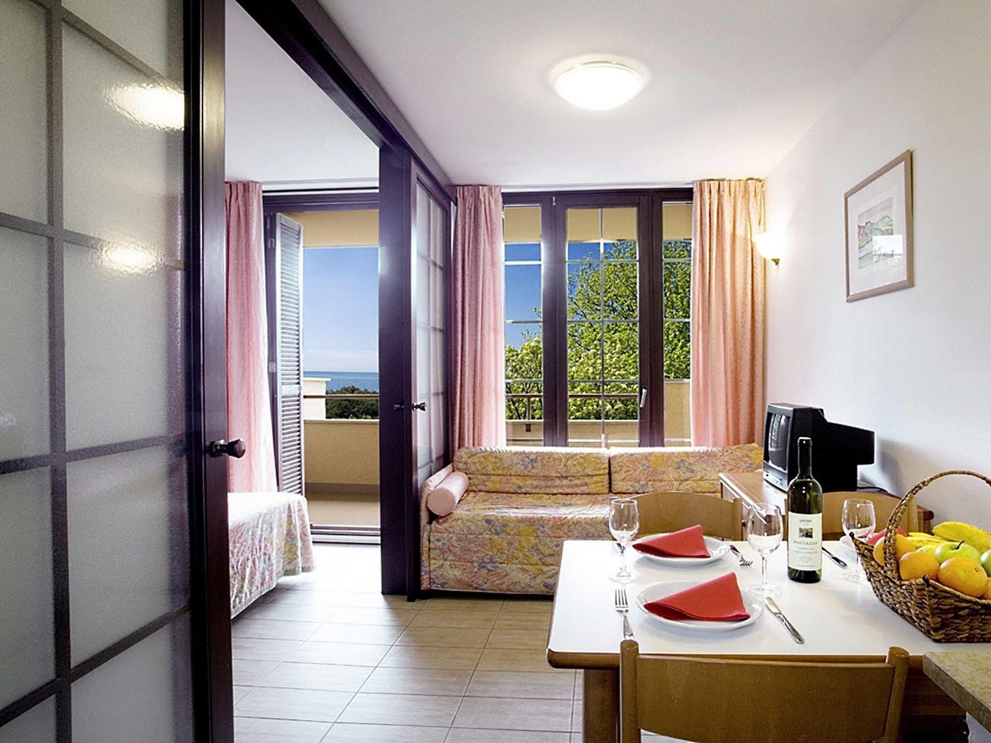 Solaris 3*